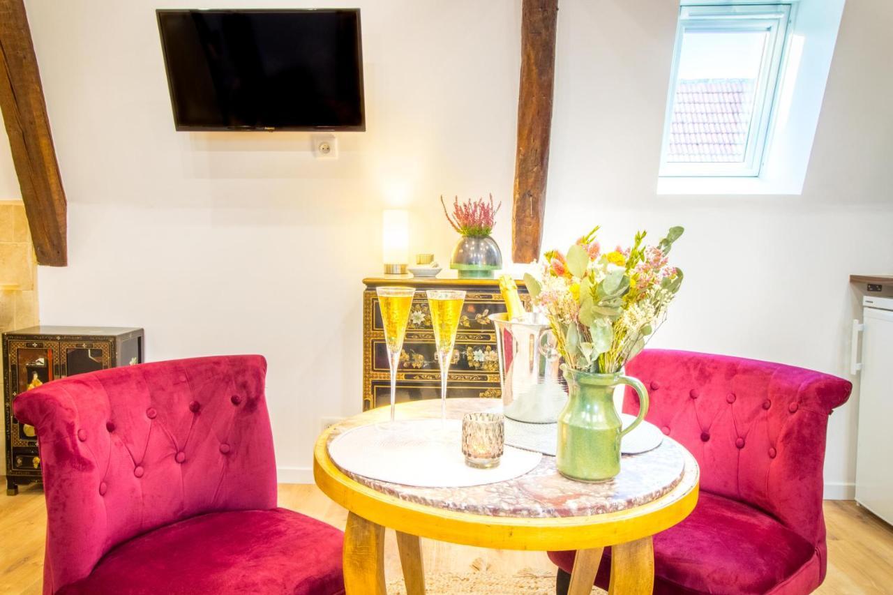 Jacuzzi - La Petite Romantique - Flobnb Laon Exterior photo